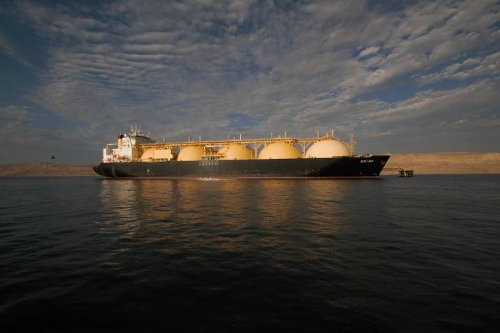 Vaca Muerta en la mira de Europa. YPF apuesta por posicionar el GNL en el mundo