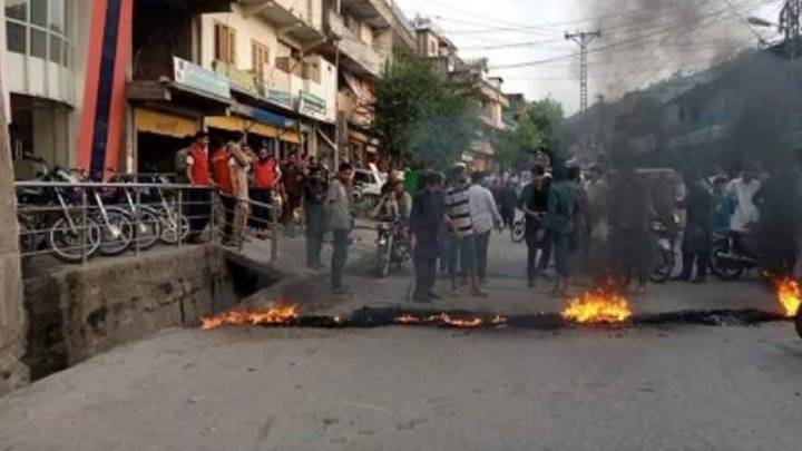 Transports, markets in PoK shut as people observe shutter