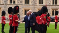 Carlos III despliega en Windsor todo el boato de la monarquía británica para encandilar a Trump