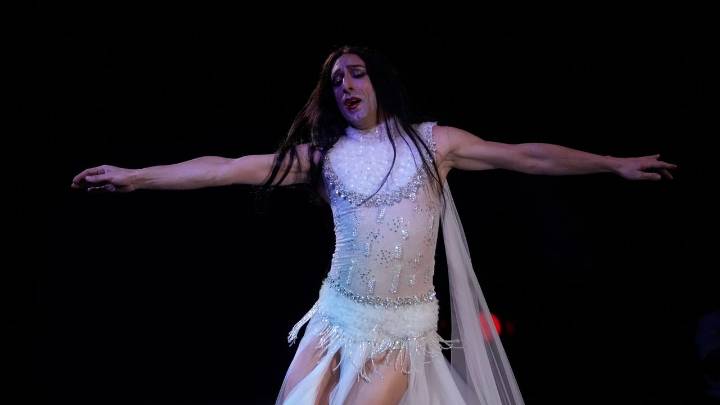 A Lebanese dancer defies extremist threats and social norms with his sold