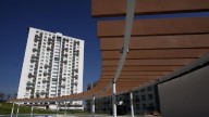 Jalisco asegura Villas Panamericanas y congela cuentas de empresario tras fraude millonario