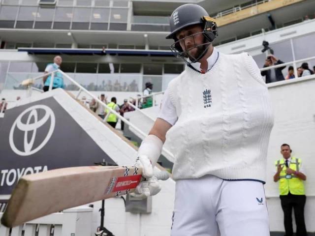 England bowler Woakes retires from international cricket