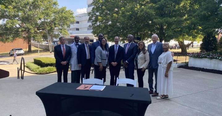 Nashville General Hospital, Meharry ink long debated agreement