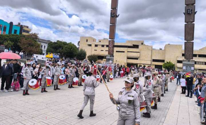 “Colegio Militar Colombia brilla en encuentro de bandas con presentación impecable”