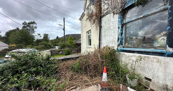 Home so filthy you need PPE to see it could be yours for just £40K