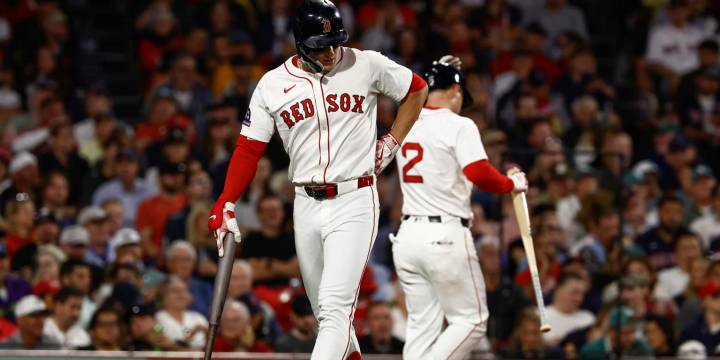 Roman Anthony exits game with injury