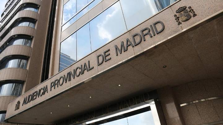 Un profesor acusado de agresión sexual a tres menores admite los hechos tras un acuerdo