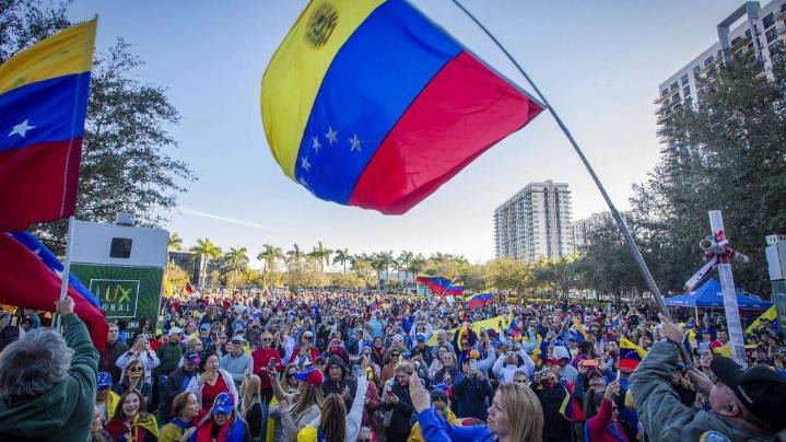 Última Oportunidad: La Administración Trump Activa el Portal para la Renovación del TPS para Venezolanos, Solo Hasta Medianoche
