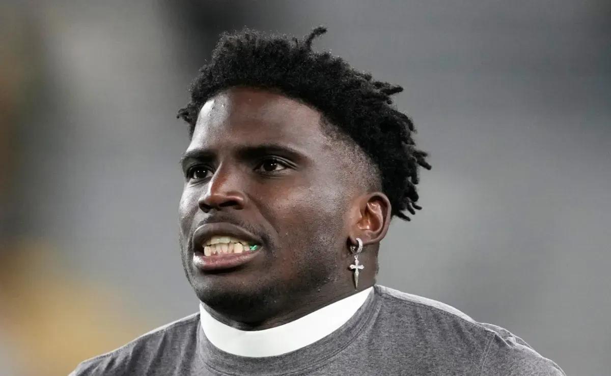Dolphins receive latest update on Tyreek Hill’s surgery