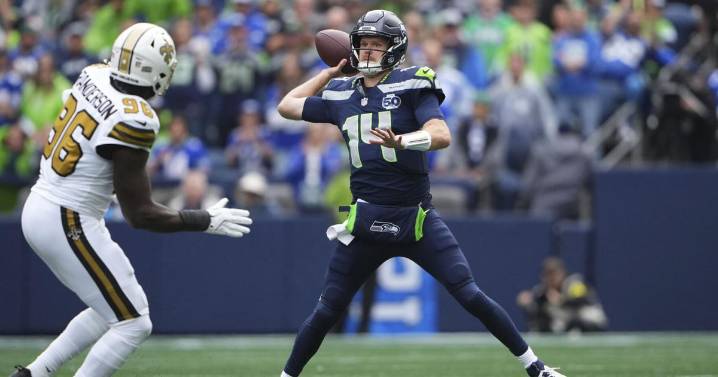 Sam Darnold continues to impress for the Seahawks with his arm and legs
