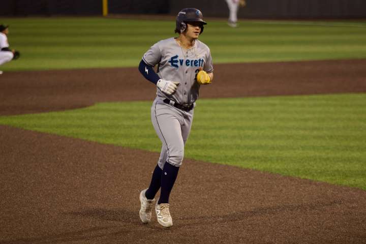 Late rally falls short in Game 2, but gives AquaSox hope