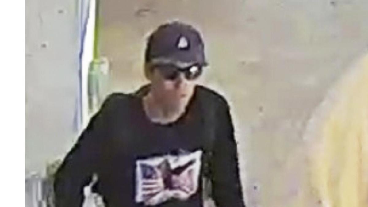 Rifle found, 'person of interest' sought in Kirk death