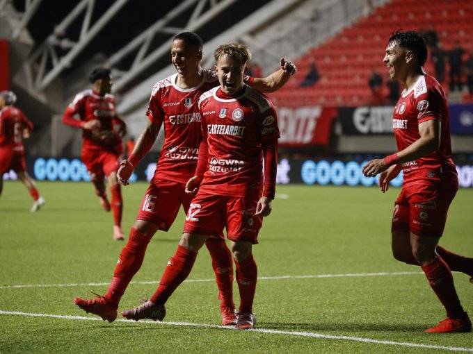U. La Calera derrota por la cuenta mínima a Everton que se estanca en la parte baja de la tabla