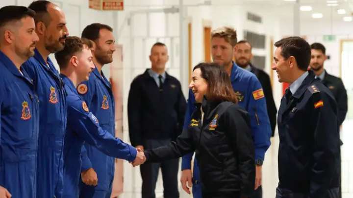 Margarita Robles supervisa la Academia del Aire antes de la llegada de la Princesa Leonor