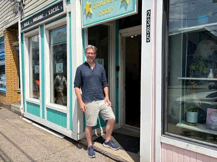 Can a non-corporate grocery chain work across Canada?
