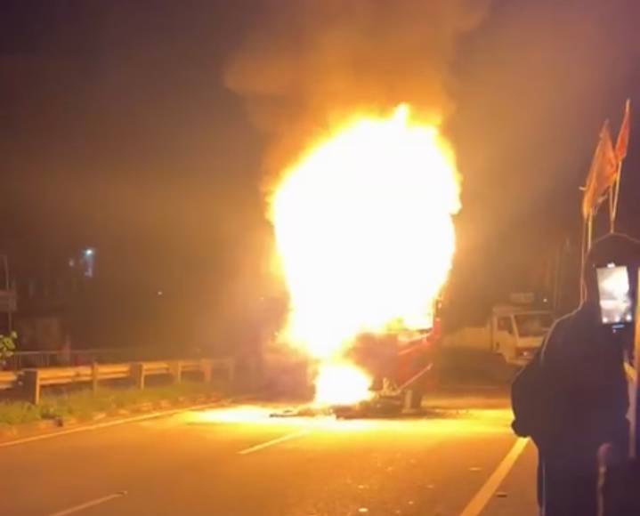 Fatal accident at Nongpoh: Bus bursts into flames after head