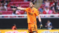 Chuy Corona entrega la estafeta de la portería de Xolos a su hijo