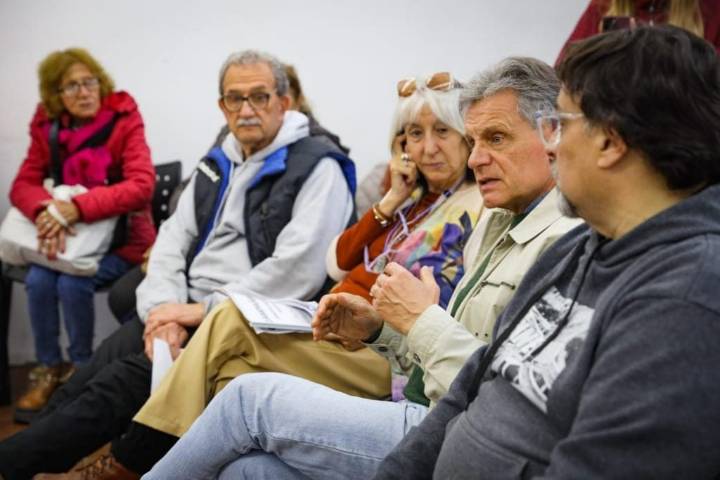 Pulti: “El gobierno municipal debe garantizar el transporte gratuito el domingo como se hizo siempre”.