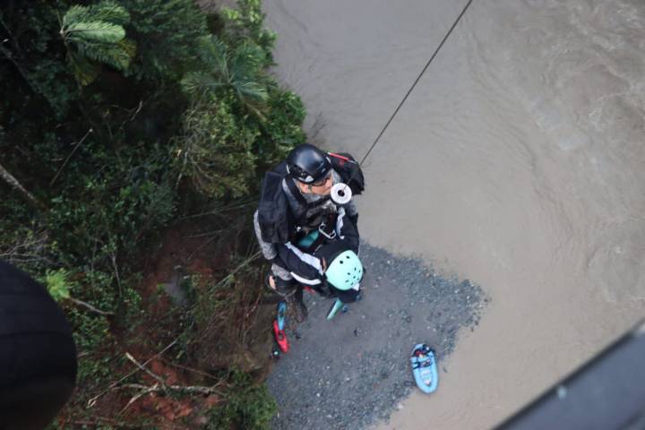 24 personas fueron rescatadas por los organismos de socorro en la emergencia del río Güejar