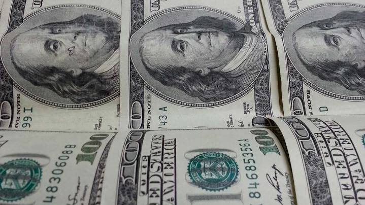 El dólar blue cayó en el cierre de este 3 de septiembre y volvieron a aumentar las reservas del Banco Central