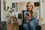 Dear Abby: Sister owes me $10,000, but refuses to pick up my calls