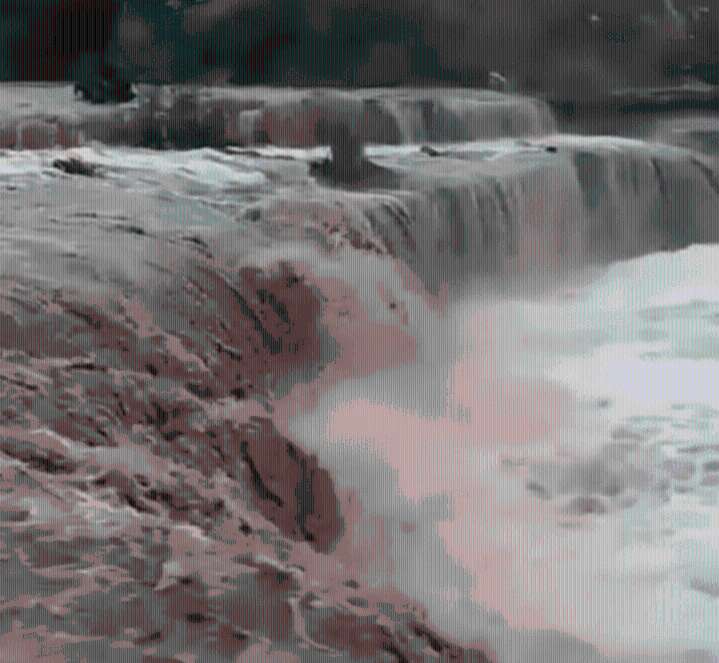 Impresionante caudal de agua llenó La Olla en Aldea Brasilera: cayó granizo en Diamante