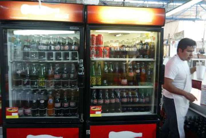 Hacienda proyecta recaudar 41 mil mdp con impuestos a bebidas azucaradas y tabaco