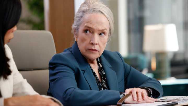 'I Think They Treated Us Like S---.' Kathy Bates Was No-Holds-Barred About TV Show Getting Cancelled (And Her NSFW Reaction Years Later Is The Best)