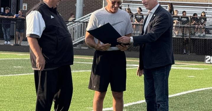 Miiller recieves Sagamore Award
