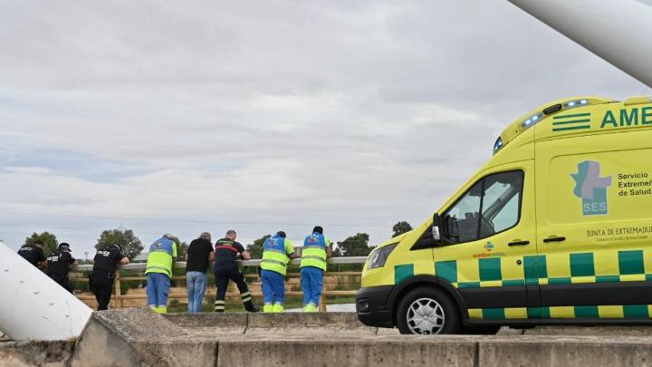 Aparece el cuerpo sin vida del hombre que se ha precipitado desde el puente Real de Badajoz