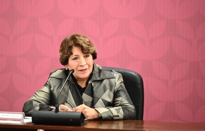 DELFINA ESCALA AL QUINTO LUGAR NACIONAL DE APROBACIÓN