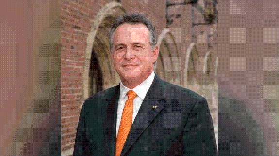 Former UT system president John Petersen dies at 77