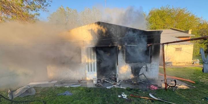 Se incendió un geriátrico en Junín y ya son cuatro las víctimas fatales: otras cinco personas luchan por su vida