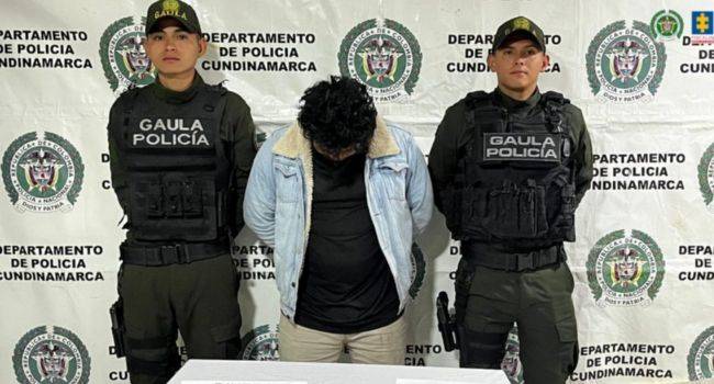 Cárcel para hombre acusado de extorsionar a mujer con publicar fotos íntimas en Cundinamarca