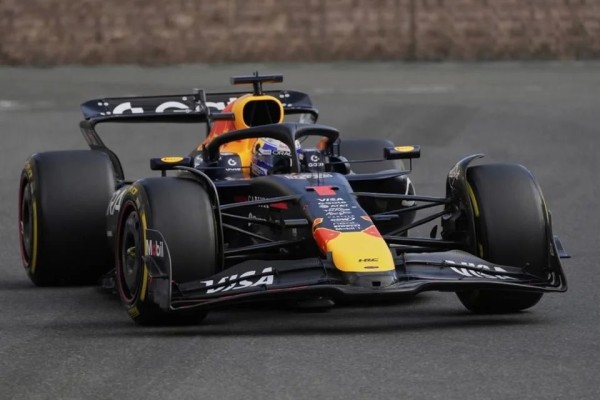 Consigue Verstappen pole en intermitente qualy en Azerbaiyán