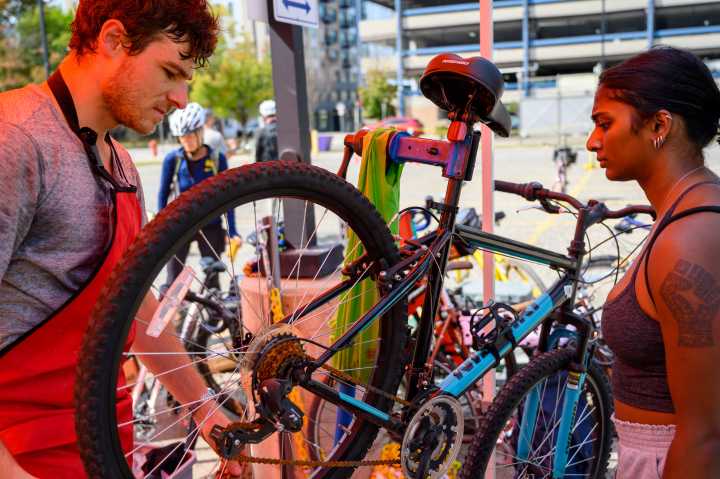 Ann Arbor cyclers host Bikeapalooza to promote bike safety and education