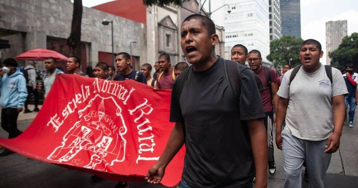 Marcha por Ayotzinapa a 11 años de la tragedia: ¿A qué hora comienza y que calles cerrarán en CDMX?