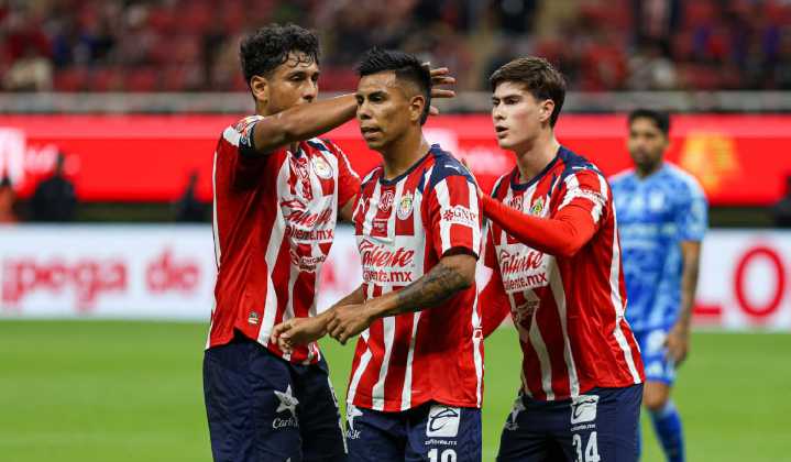 ¡Mejor ni hubieran jugado! Chivas desperdicia penal y no puede contra Tigres en casa