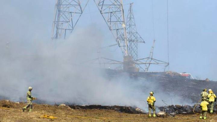Un incendio en As Rañas obliga a intervenir a los bomberos