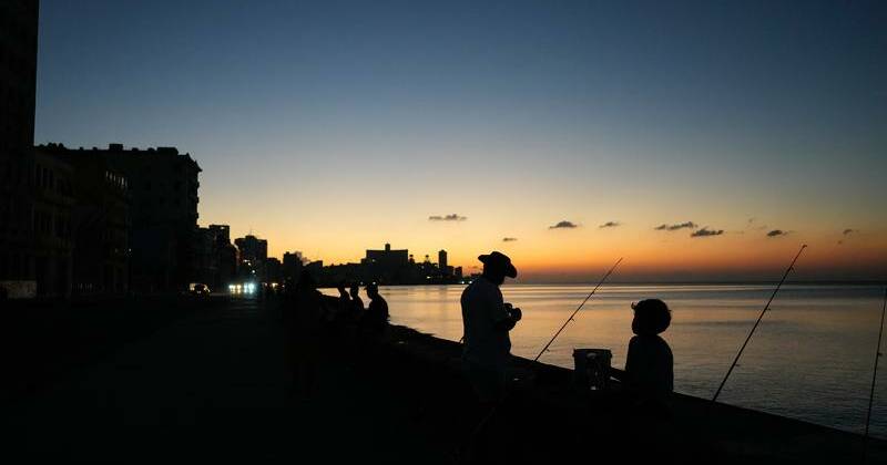 Cuba's electrical grid collapses in power outage