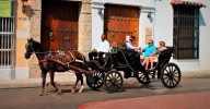 Los tradicionales carruajes de caballos en Cartagena serán reemplazados por 60 coches eléctricos, ¿cuándo llegarán?