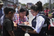 Juez le prohíbe al gobierno de Trump deportar de inmediato a niños guatemaltecos