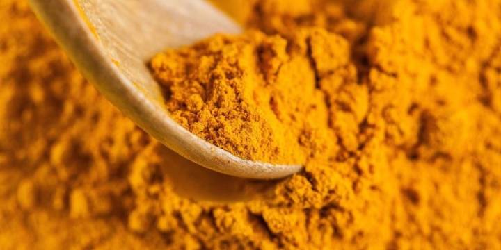 Cómo consumir cúrcuma para mejorar la memoria y reducir el riesgo de enfermedades neurodegenerativas