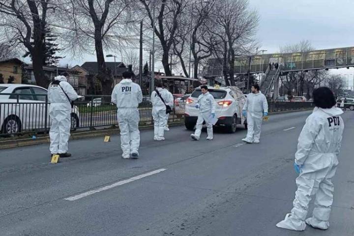 En Chile, mujer fue asesinada en frente de su esposo e hija tras presunto conflicto vial