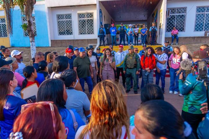 Entregan materiales para proyectos de agua potable en Santa Elena de Uairén