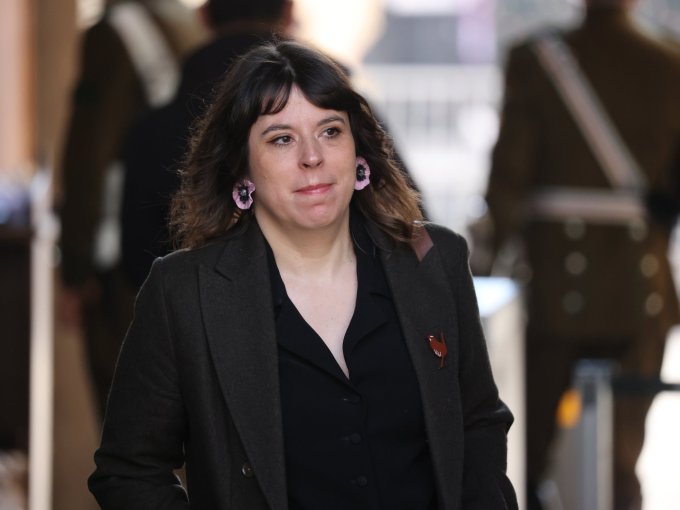 Martínez asegura que el FA está de acuerdo con el voto obligatorio, pero apuestan por una multa más baja