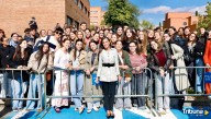 Tweed y otoño: el primer estilismo de temporada de Letizia en Salamanca