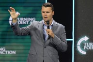 Pierde la vida Charlie Kirk, aliado de Donald Trump que recibió un disparo en Utah