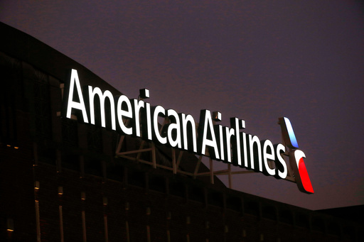 Hallan muerto a polizón en tren de aterrizaje de avión en aeropuerto de Carolina del Norte