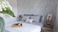 Papel pintado para el dormitorio: 8 ideas para lograr el cambio decorativo que quieres fácil, rápido y barato